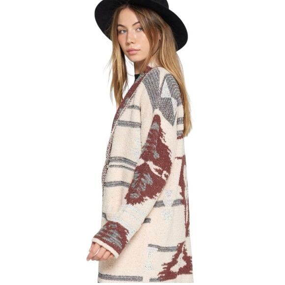 Davi & Dani Southwestern Cardigan Sweater Size Small Front pockets single button - Picture 2 of 9